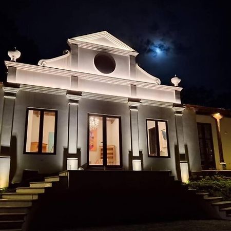 Retiro De Lujo Con Vistas Espectaculares Villa Antigua Exterior photo