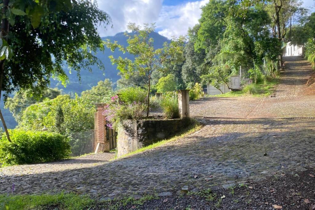 Retiro De Lujo Con Vistas Espectaculares Villa Antigua Exterior photo